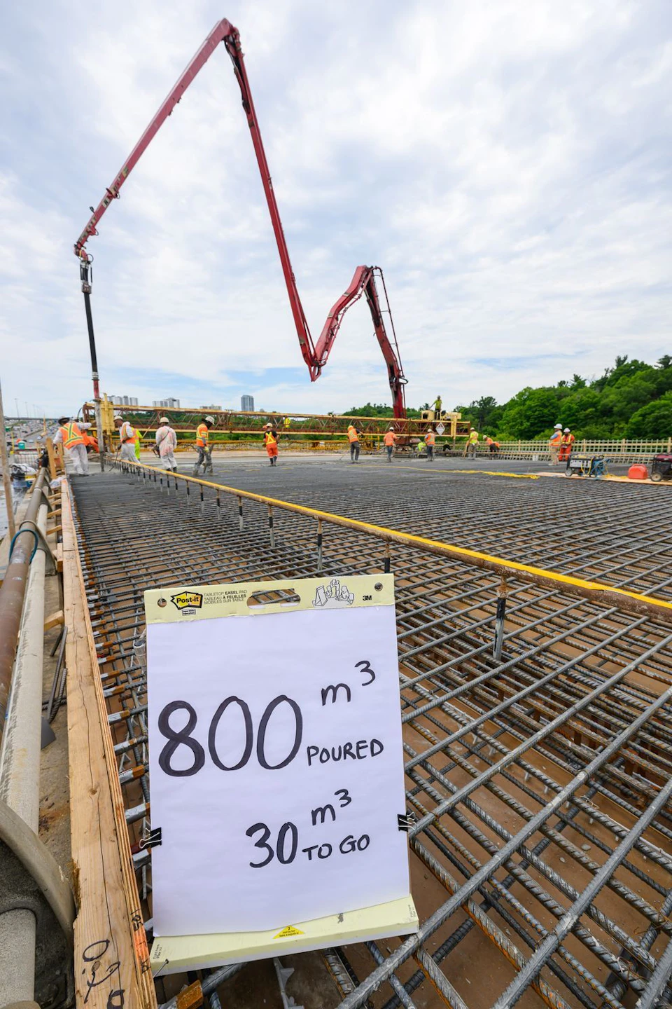 401-Leslie-Body-image