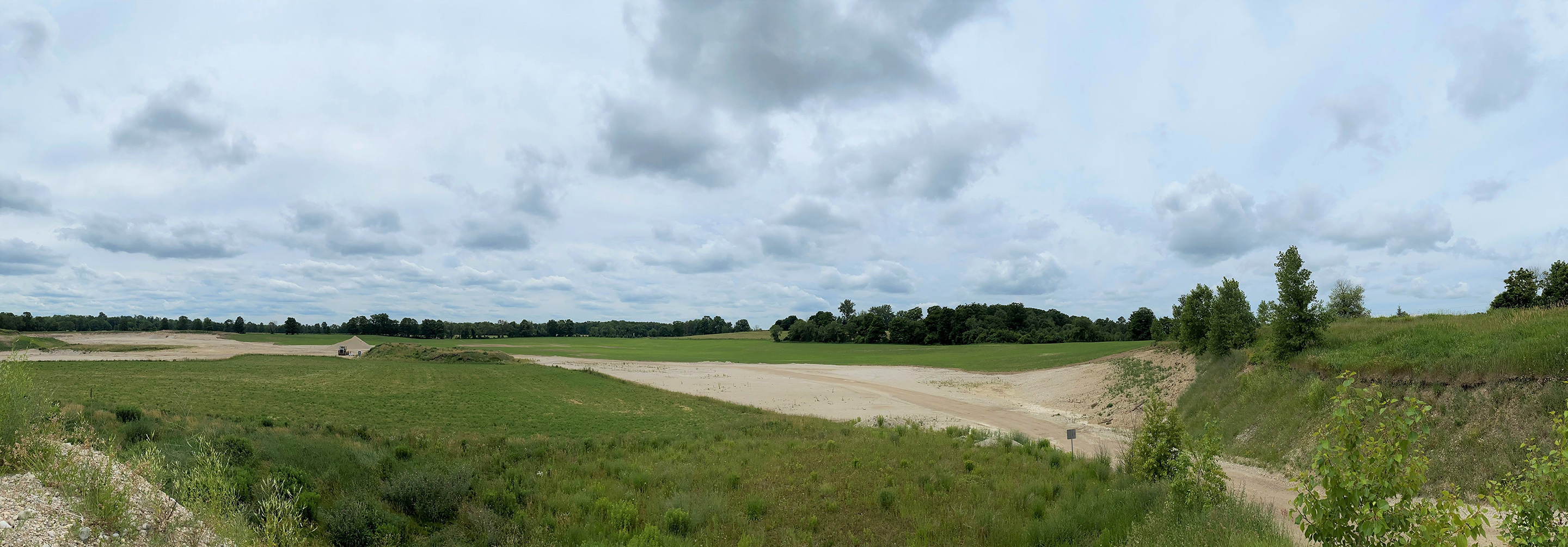 West-Grey-after-rehabilitation-to-soybean-crop Soybean crop growing on rehabilitated pit in West Grey